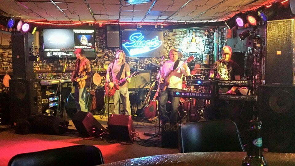 Shoots Bar & Grill 24 14697 1564279070513201 7099286640842365400 n