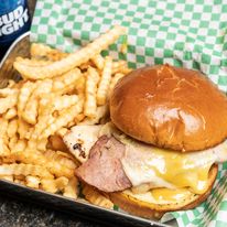 Maloney’s Sports Bar & Grill 19 164805267 3896888750370881 3792099820416347572 n