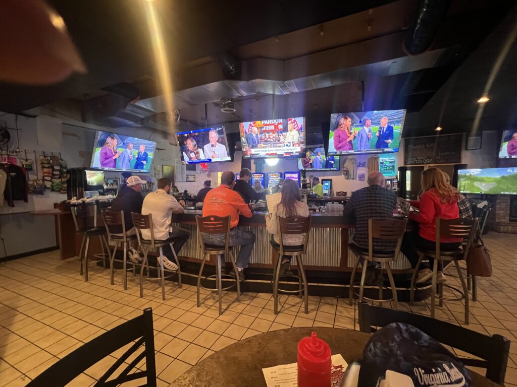 Wouters Sports Bar & Grill 8 IMG 5952