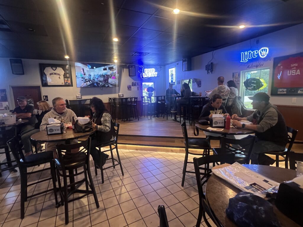 Wouters Sports Bar & Grill 9 IMG 5955